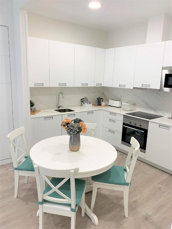 Nin Playa Apartment Gijon Bagian luar foto