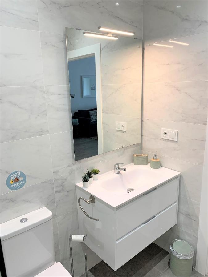 Nin Playa Apartment Gijon Bagian luar foto